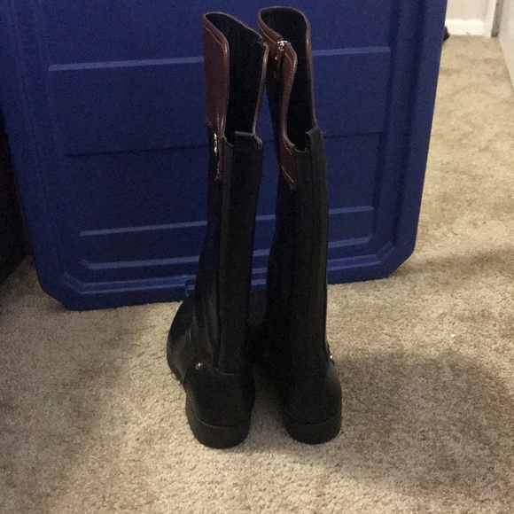 Boots - Picture 3 of 6